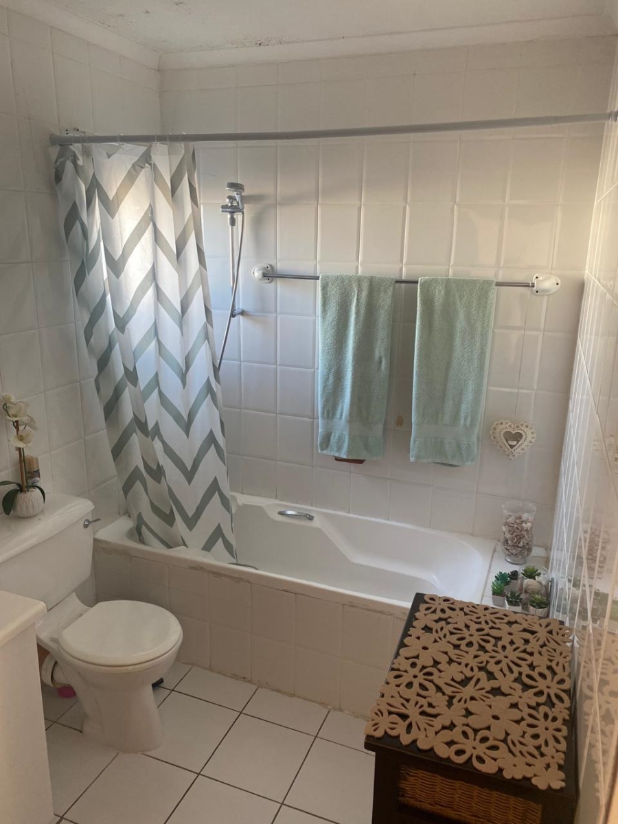 2 Bedroom Property for Sale in Jeffreys Bay Central Eastern Cape